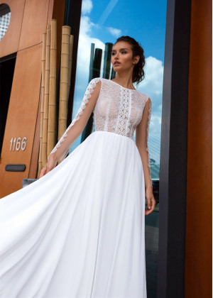 Long Sleeve White Lace Chiffon Wedding Dress